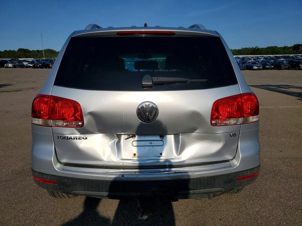 2007 Volkswagen Touareg VIN WVGZE77L27D013798 COPART salvage auction — REAR END, Ny - Mv-907A Salvage Certificate, sold $400 on 2026-07-27 (photo 6)