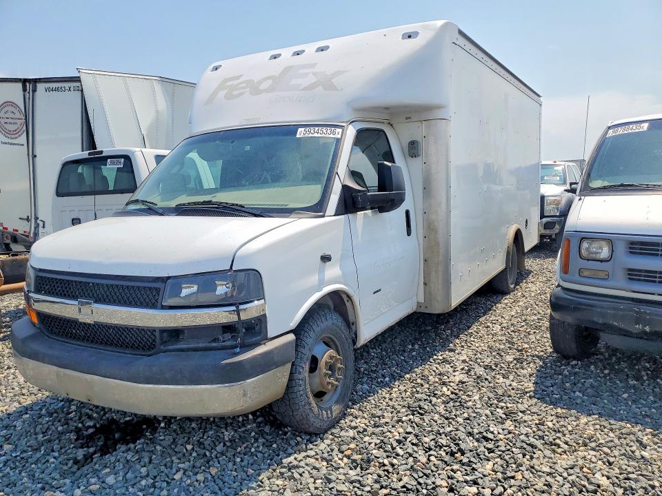 2022 Gmc Savana VIN 7GZ37TC79NN001017 COPART salvage auction — MECHANICAL, Co - Dis/Dlr/Exp Only Clean Title, sold $1,800 on 2026-07-15 (photo 1)