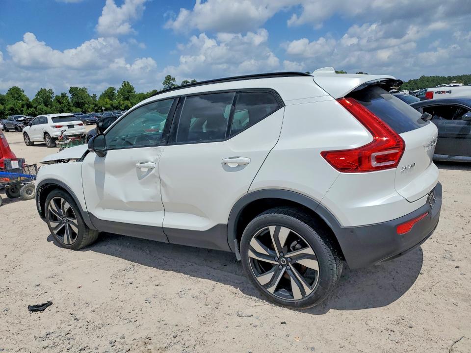 2023 Volvo Xc40 VIN YV4L12UX2P2977293 COPART salvage auction — FRONT END, Tx - Salvage Vehicle Title, sold $9,700 on 2026-08-18 (photo 2)