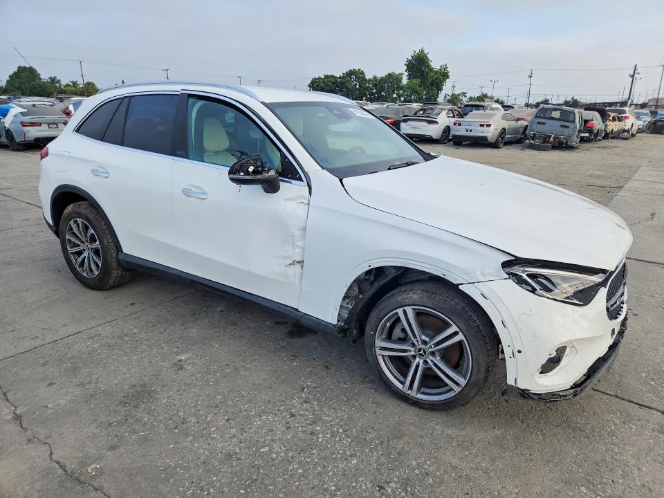 2024 Mercedes-benz Glc VIN W1NKM4HB1RF171546 COPART salvage auction — FRONT END, CA - DIS/DLR/EXP ONLY CLEAN TITLE, sold $14,900 on 2026-07-29 (photo 4)