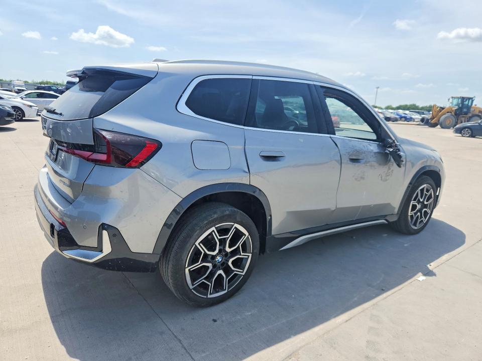 2025 BMW X1 VIN WBX73EF0XS5060290 COPART salvage auction — FRONT END, MA - CERT OF TITLE-SALVAGE (P), sold $12,200 on 2026-08-10 (photo 3)
