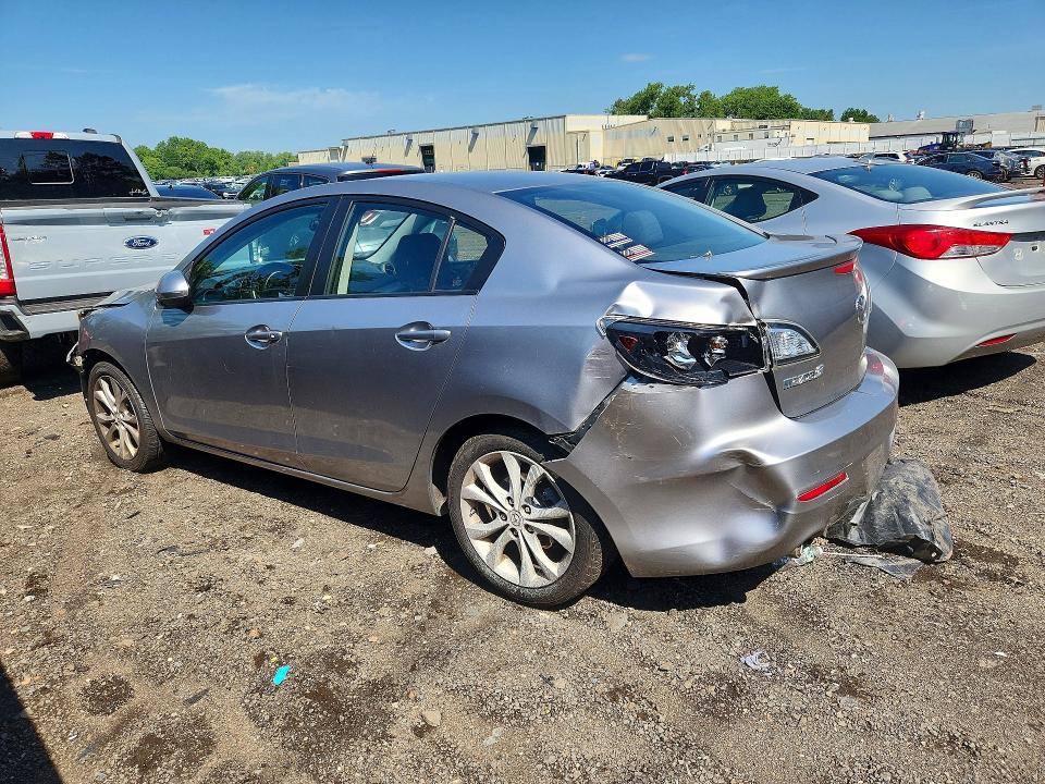 2011 Mazda 3 VIN JM1BL1U64B1393650 COPART salvage auction — FRONT END, CT - CERT OF TITLE-SALVAGE, sold $475 on 2026-07-14 (photo 2)