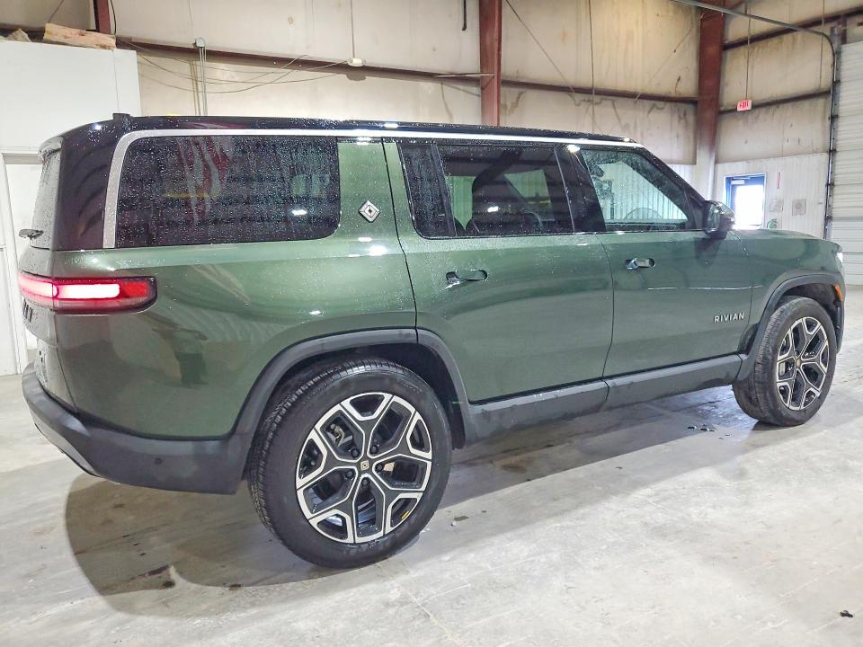 2025 Rivian R1s VIN 7PDSGBBA6SN057582 COPART salvage auction — MINOR DENT/SCRATCHES, Ok - Cert Of Title-Rebuilt, sold $33,250 on 2026-07-08 (photo 3)