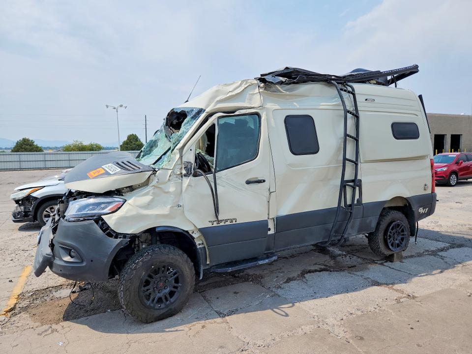 2024 Mercedes-benz Sprinter VIN W1W4NBVY0RT177399 — COPART salvage auction photo