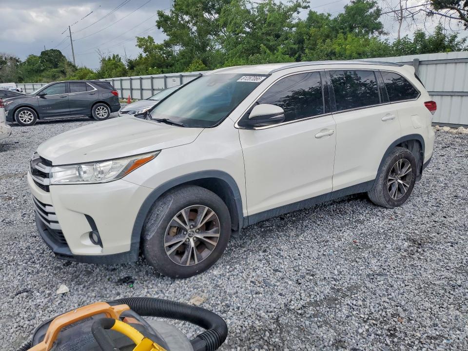 2019 Toyota Highlander VIN 5TDZZRFHXKS328637 COPART salvage auction — MINOR DENT/SCRATCHES, Fl - Certificate Of Title, sold $9,600 on 2026-07-28 (photo 1)