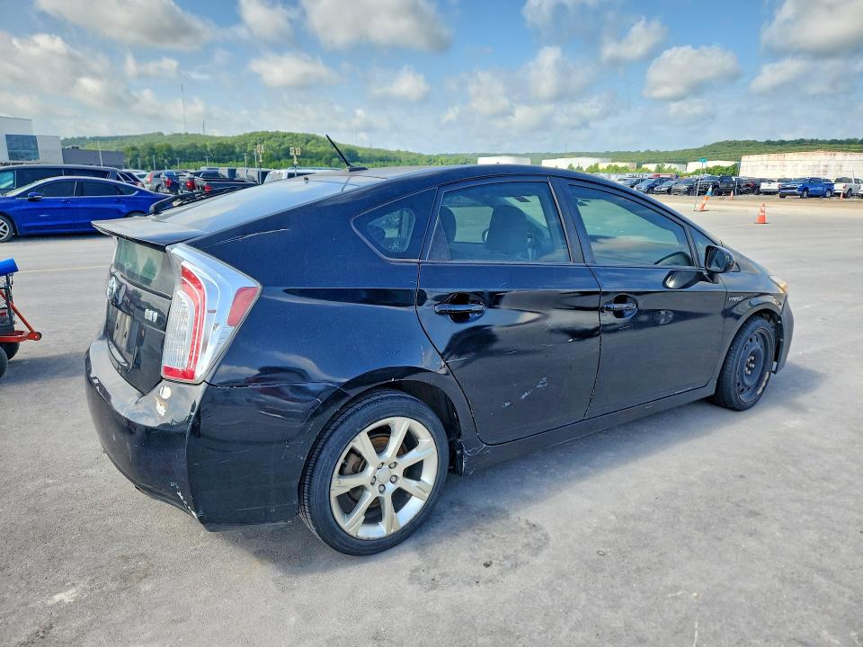 2014 Toyota Prius VIN JTDKN3DU2E1811938 COPART salvage auction — FRONT END, OK - CERT OF TITLE-REBUILT, sold $1,300 on 2026-07-22 (photo 3)