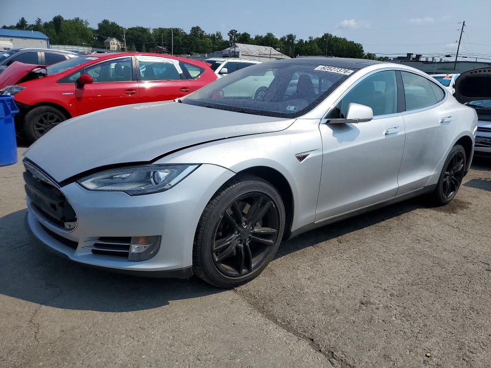 2013 Tesla Model s VIN 5YJSA1DN0DFP18656 COPART salvage auction — MECHANICAL, Salvage Title, sold $625 on 2026-07-31 (photo 1)
