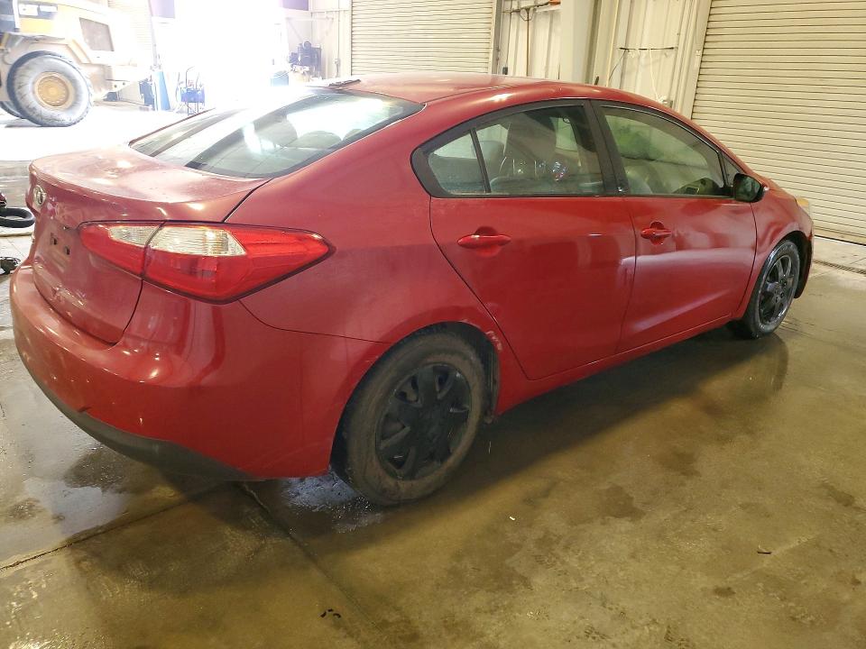 2015 Kia Forte VIN KNAFX4A61F5326365 COPART salvage auction — MINOR DENT/SCRATCHES, Fl - Certificate Of Title, sold $725 on 2026-07-27 (photo 3)