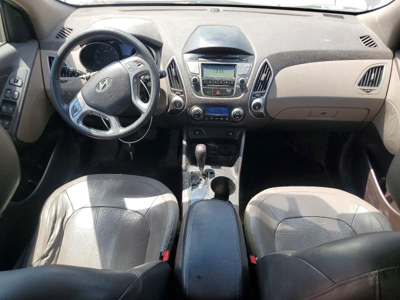 2011 Hyundai Tucson VIN KM8JUCAC2BU213574 COPART salvage auction — HAIL, IA - NON PUBLIC CLEAN TITLE, sold $1,050 on 2026-07-22 (photo 8)