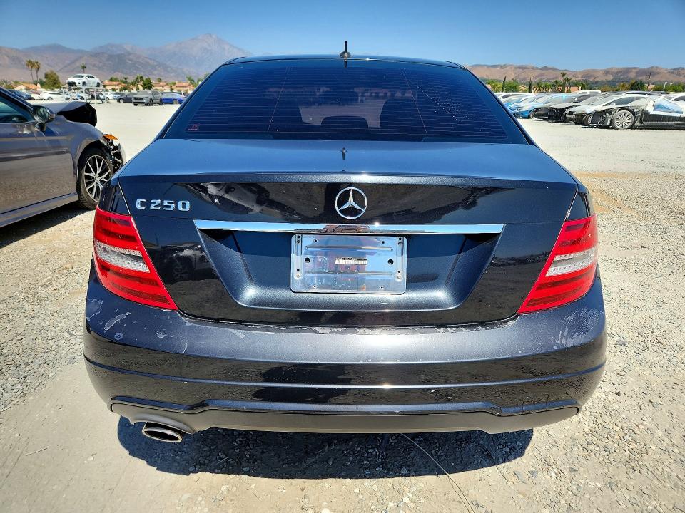 2013 Mercedes-benz C-klasse VIN WDDGF4HB0DA768464 COPART salvage auction — MINOR DENT/SCRATCHES, Ca - Dis/Dlr/Exp App For Dup Clean, sold $2,000 on 2026-08-12 (photo 6)