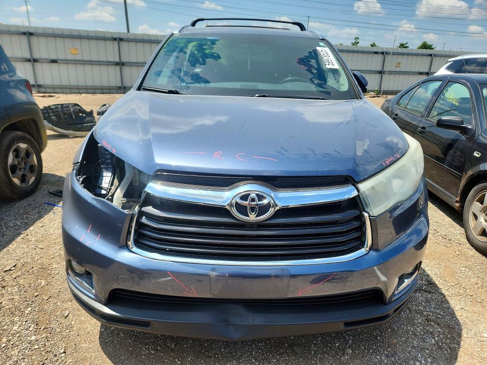 2015 Toyota Highlander VIN 5TDDKRFH2FS072420 COPART salvage auction — SIDE, Salvage Title, sold $325 on 2026-07-30 (photo 5)