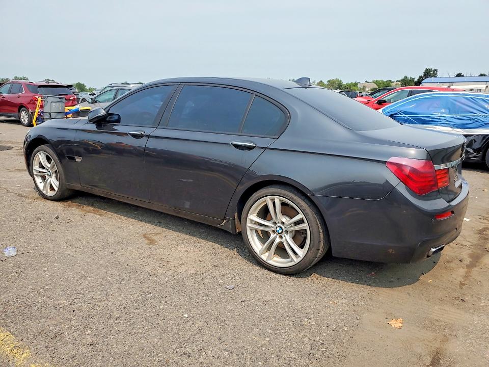 2013 BMW 7er VIN WBAYE4C58DD136987 COPART salvage auction — MINOR DENT/SCRATCHES, Fl - Cert Of Title Slvg Rebuildable, sold $2,950 on 2026-07-24 (photo 2)