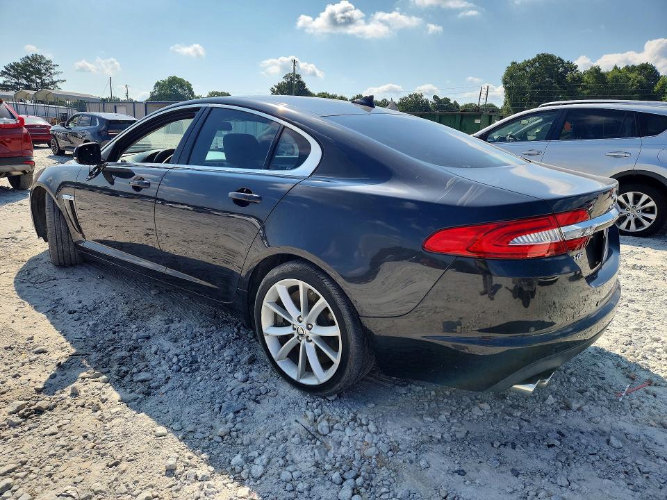 2015 Jaguar Xf VIN SAJWA0HP7FMU48201 COPART salvage auction — MINOR DENT/SCRATCHES, Va - Cert Of Title - Salvage (P), sold $2,250 on 2026-07-29 (photo 2)