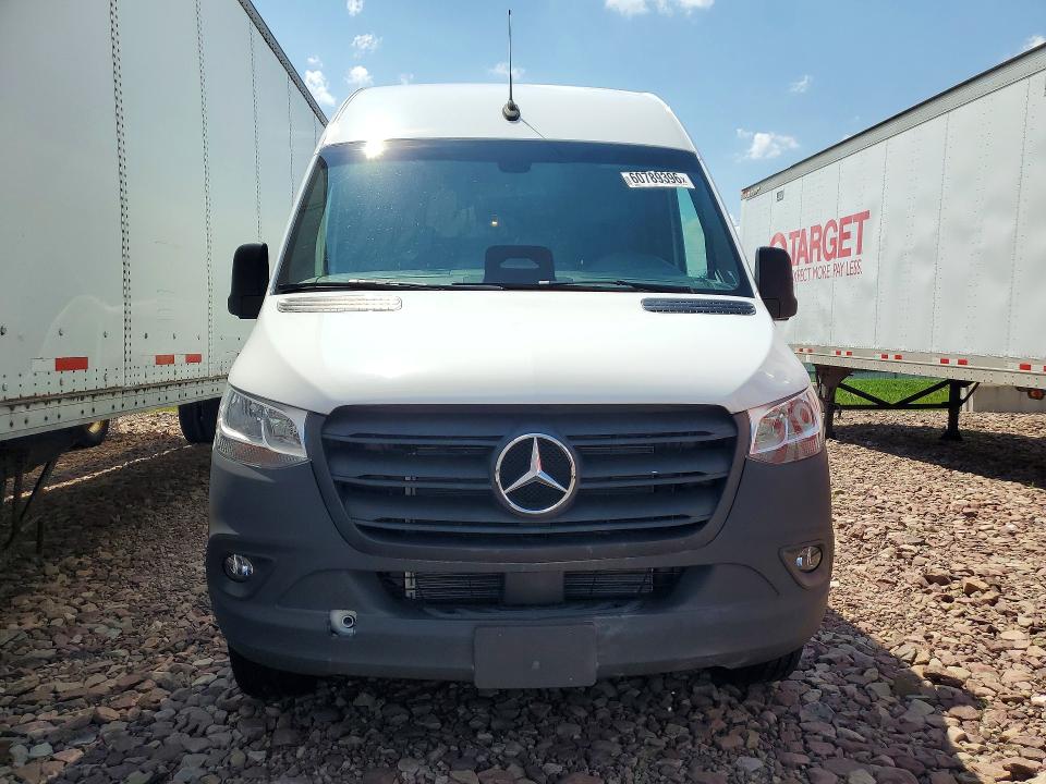 2025 Mercedes-benz Sprinter VIN W1Y4NCHY3ST195569 COPART salvage auction — MINOR DENT/SCRATCHES, Ny - Mv-907A Salvage Certificate, sold $20,000 on 2026-07-29 (photo 5)