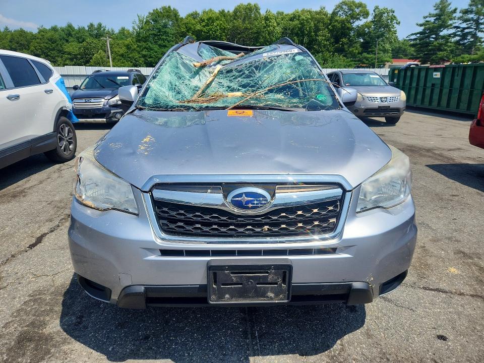 2014 Subaru Forester VIN JF2SJAEC0EH468593 COPART salvage auction — ROOF, CT - CERTIFICATE OF TITLE, sold $325 on 2026-07-21 (photo 5)