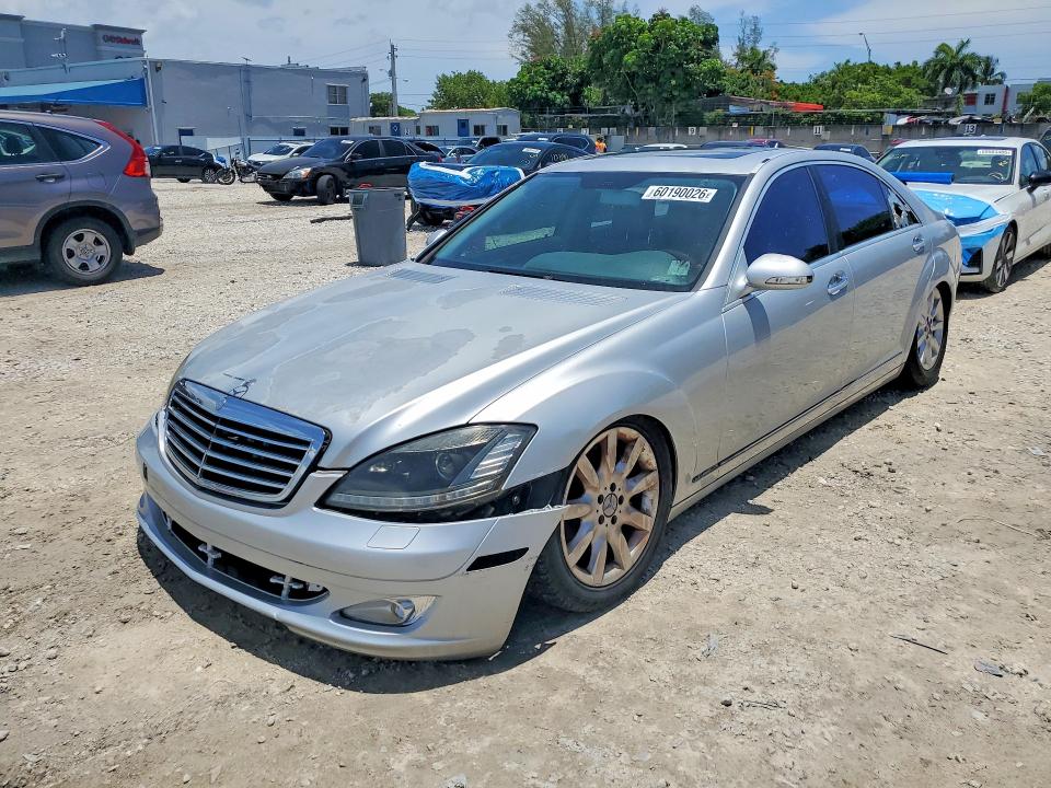 2007 Mercedes-benz S class VIN WDDNG71X27A107972 COPART salvage auction — VANDALISM, FL - CERT OF TITLE SLVG REBUILDABLE, sold $275 on 2026-08-07 (photo 1)