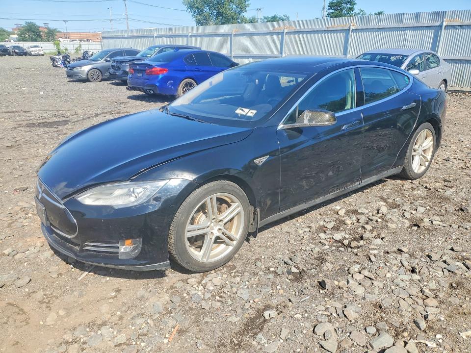 2013 Tesla Model s VIN 5YJSA1CN1DFP12575 COPART salvage auction — NORMAL WEAR, Ny - Certificate Of Title, sold $1,400 on 2026-07-16 (photo 1)
