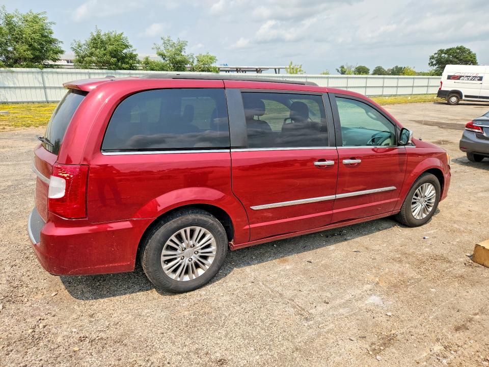 2016 Chrysler Voyager VIN 2C4RC1CG5GR119479 COPART salvage auction — NORMAL WEAR, Wi - Certificate Of Title, sold $1,750 on 2026-07-30 (photo 3)