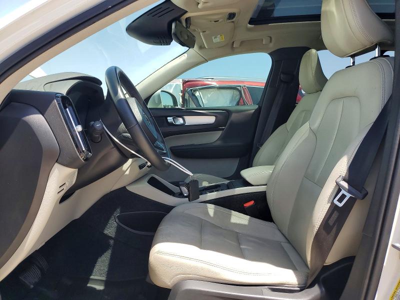 2019 Volvo Xc40 VIN YV4162XZ8K2014946 COPART salvage auction — WATER/FLOOD, Tx - Salvage Title-Flood Damage, sold $4,000 on 2026-07-28 (photo 7)