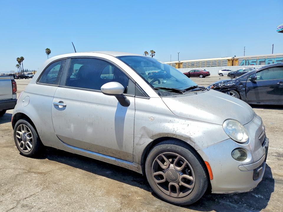 2013 Fiat 500 VIN 3C3CFFAR4DT688707 COPART salvage auction — MINOR DENT/SCRATCHES, CA - DIS/DLR/EXP ONLY CLEAN TITLE, sold $250 on 2026-08-07 (photo 4)