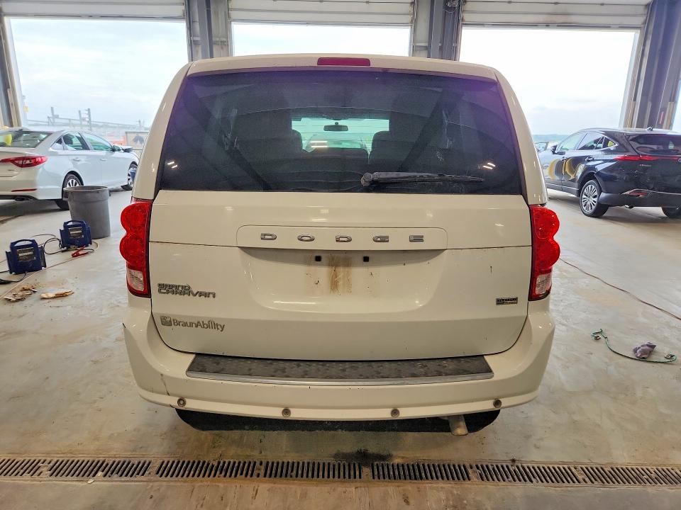 2015 Dodge Caravan VIN 2C7WDGBG4FR599455 COPART salvage auction — HAIL, Ne - Cert Of Title-Salvage, sold $425 on 2026-09-08 (photo 6)