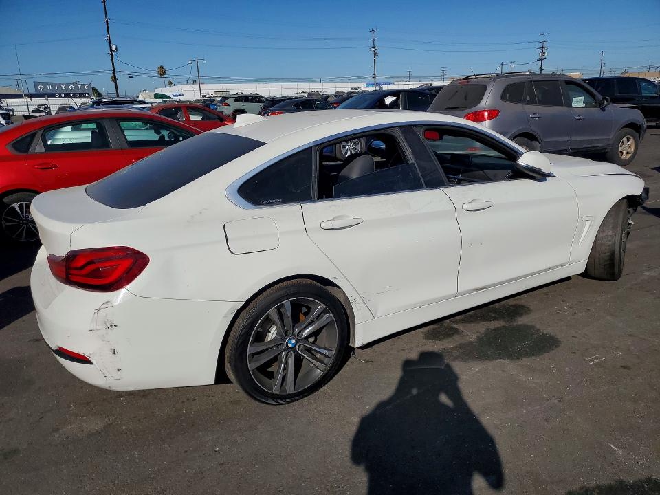 2020 BMW 4er VIN WBA4J1C02LBU67782 COPART salvage auction — FRONT END, Ca - Dis/Dlr/Exp Only Clean Title (P), sold $300 on 2026-07-27 (photo 3)