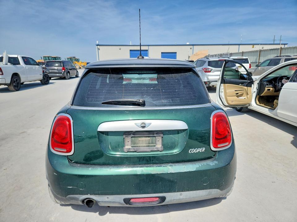 2015 Mini Cooper VIN WMWXM5C54FT941320 COPART salvage auction — FRONT END, TX - CERTIFICATE OF TITLE, sold $1,000 on 2026-08-04 (photo 6)