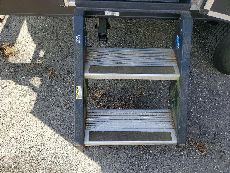 2018 Jeep VIN 4X4TCSW28J9128793 COPART salvage auction — UNDERCARRIAGE, WA - BILL OF SALE, sold $3,700 on 2026-07-30 (photo 8)