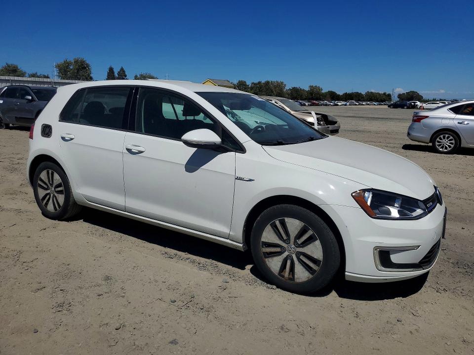 2016 Volkswagen Golf VIN WVWKP7AUXGW915783 COPART salvage auction — MECHANICAL, Salvage Title, sold $2,900 on 2026-08-05 (photo 4)
