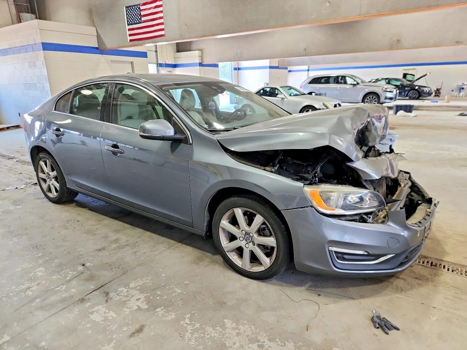 2016 Volvo S60 VIN YV126MFK5G2410423 COPART salvage auction — FRONT END, Va - Cert Of Title - Salvage, sold $350 on 2026-07-31 (photo 4)