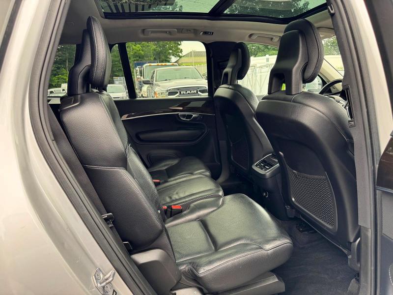 2016 Volvo Xc90 VIN YV4A22PK7G1060408 COPART salvage auction — MINOR DENT/SCRATCHES, Mt - Certificate Of Title, sold $7,100 on 2026-07-29 (photo 8)