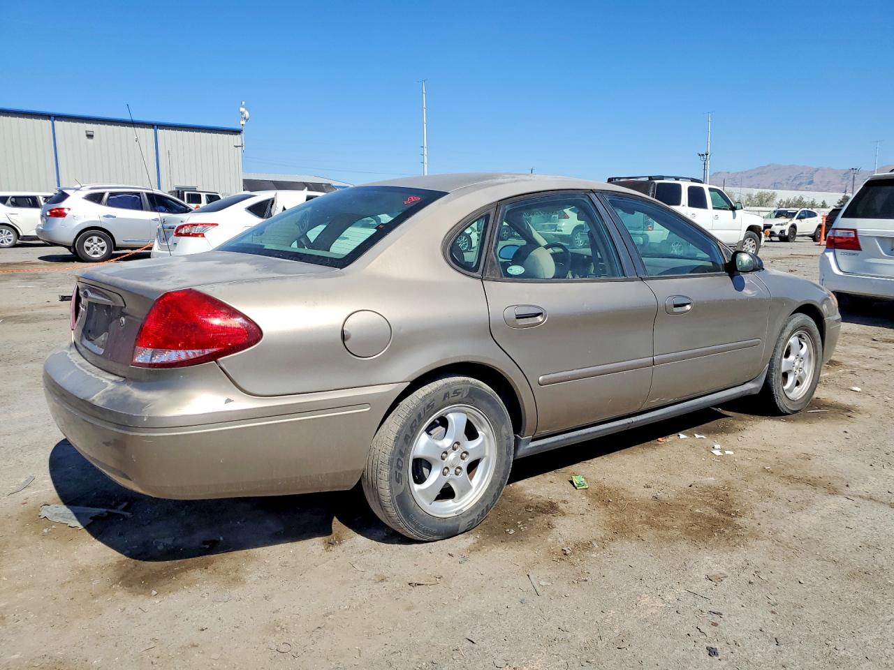 2005 Ford Taurus VIN 1FAFP53295A137316 COPART salvage auction — Minor Dent/Scratches, AZ - CERTIFICATE OF TITLE, sold $550 on 2026-09-15 (photo 3)
