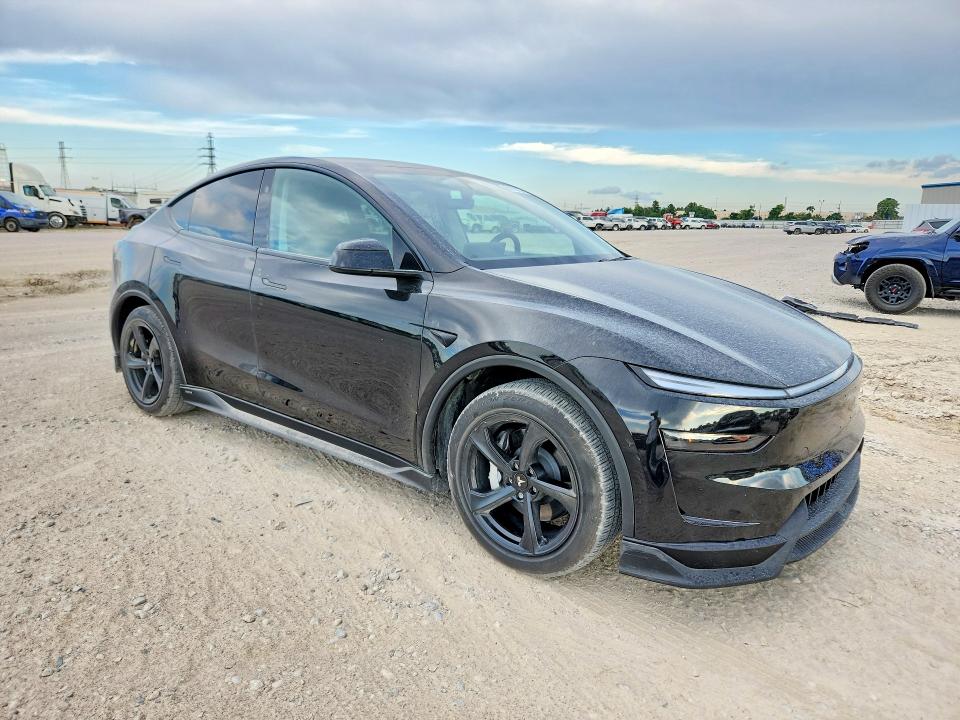 2026 Tesla Model y VIN 7SAYGDED8TA454679 COPART salvage auction — NORMAL WEAR, TX - SALVAGE VEHICLE TITLE, sold $10,000 on 2026-07-24 (photo 4)