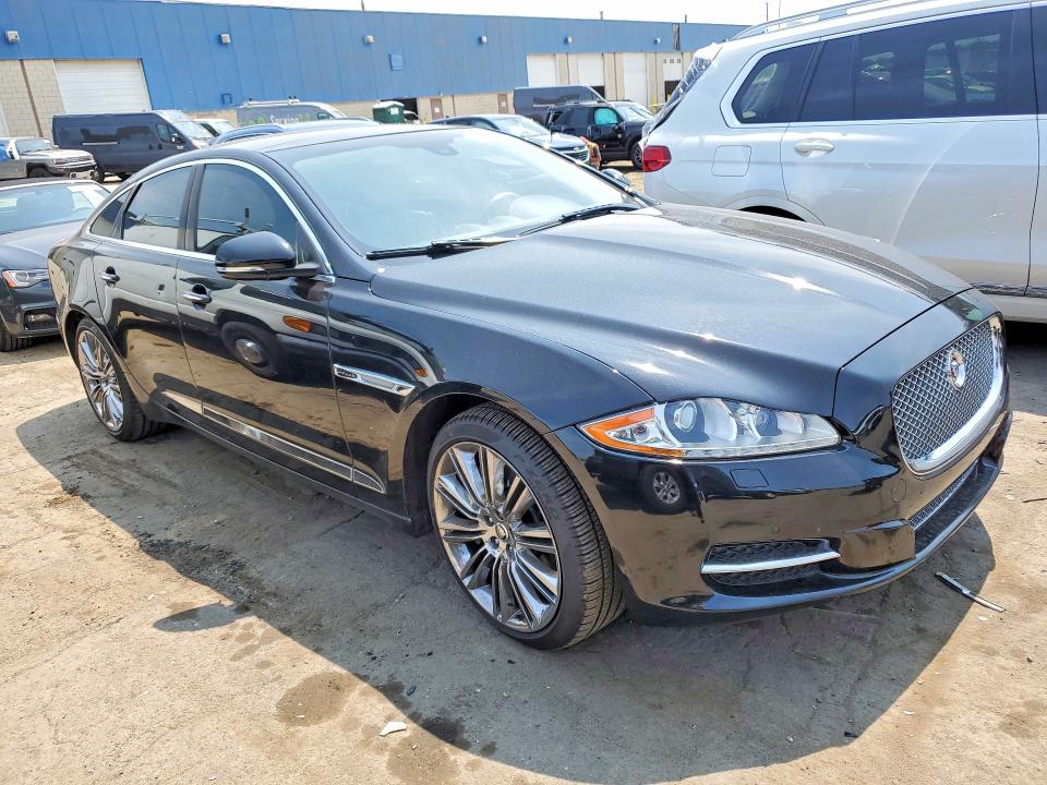 2015 Jaguar Xj VIN SAJWJ1CD5F8V74908 COPART salvage auction — UNDERCARRIAGE, MI - CERTIFICATE OF TITLE, sold $400 on 2026-07-21 (photo 4)