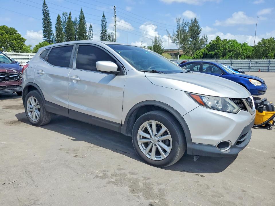 2017 Nissan Rogue VIN JN1BJ1CP9HW009974 COPART salvage auction — DAMAGE HISTORY, Salvage Title, sold $2,300 on 2026-07-22 (photo 4)