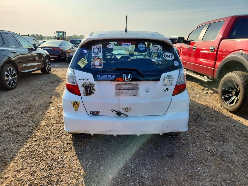 2010 Honda Fit VIN JHMGE8H46AC025487 COPART salvage auction — MINOR DENT/SCRATCHES, Il - Certificate Of Title, sold $600 on 2026-07-16 (photo 6)