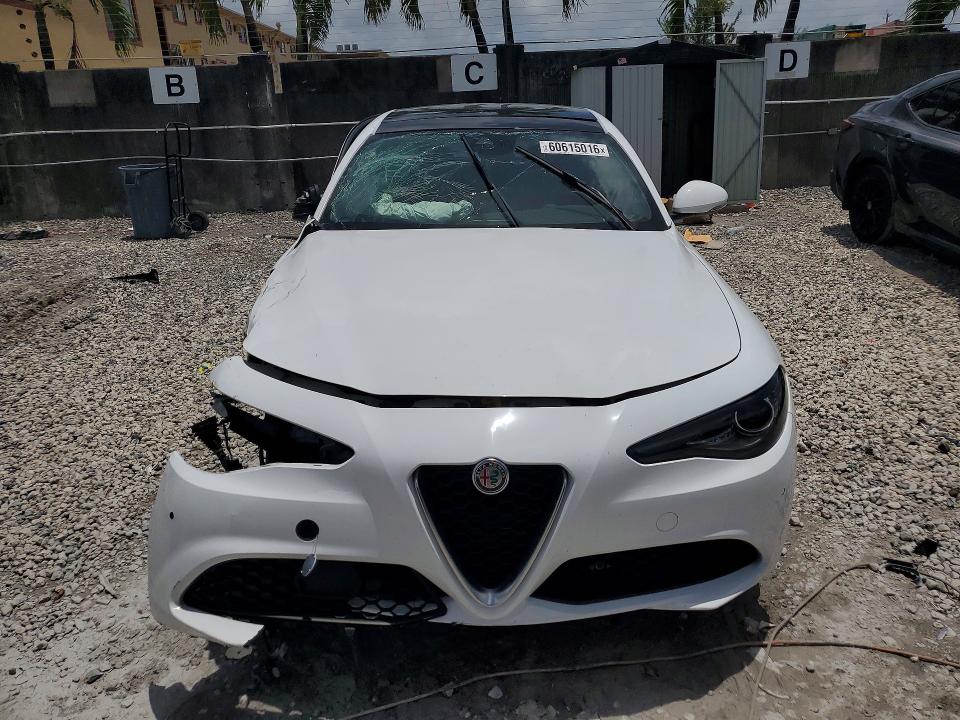 2020 Alfa romeo Giulia VIN ZARFANBN8L7629553 COPART salvage auction — UNDERCARRIAGE, Salvage Title, sold $1,400 on 2026-08-07 (photo 5)