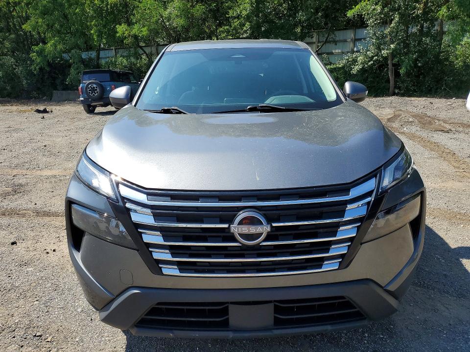 2024 Nissan Rogue VIN 5N1BT3BB5RC700250 COPART salvage auction — NORMAL WEAR, IN - CERTIFICATE OF TITLE (P), sold $10,900 on 2026-08-03 (photo 5)