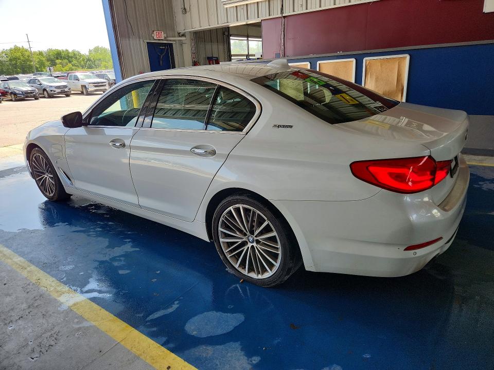2018 BMW 5er VIN WBAJA9C59JB249025 COPART salvage auction — MINOR DENT/SCRATCHES, Wv - Certificate Of Title, sold $8,100 on 2026-07-20 (photo 2)