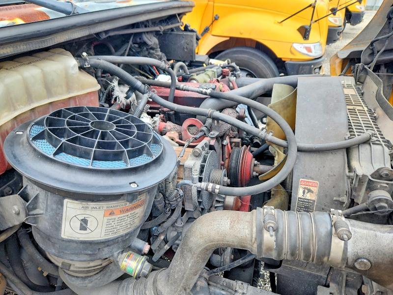 2009 Thomas Saf-t-liner c2 VIN 4UZABRDT09CAE3461 COPART salvage auction — MINOR DENT/SCRATCHES, LA - CERTIFICATE OF TITLE, sold $1,450 on 2026-09-01 (photo 7)