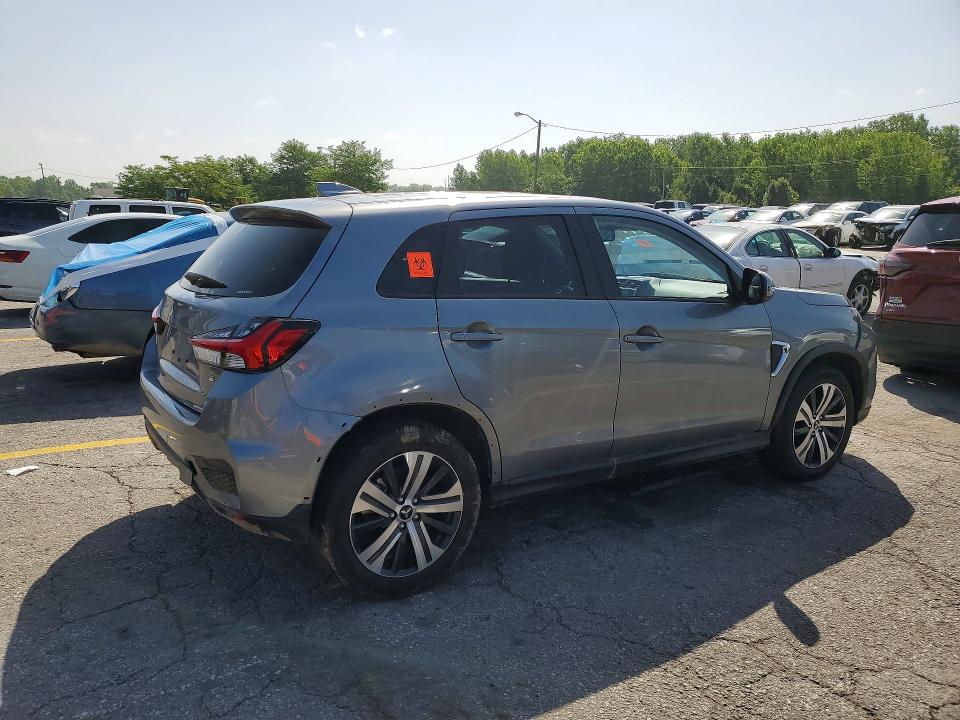 2025 Mitsubishi Outlander VIN JA4ARUAU2SU008724 COPART salvage auction — WATER/FLOOD, Fl - Cert Of Title-Slvg Rebld Flood, sold $5,200 on 2026-07-29 (photo 3)