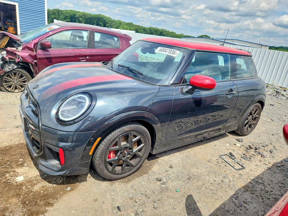 2025 Mini Cooper VIN WMW33GD03S2W89852 — COPART salvage auction photo