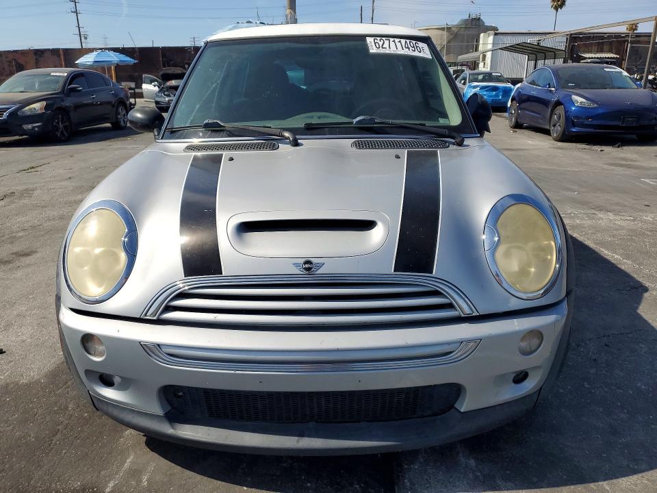 2002 Mini Cooper VIN WMWRE33482TD56996 COPART salvage auction — REAR END, CA - SALVAGE CERTIFICATE, sold $400 on 2026-08-07 (photo 5)