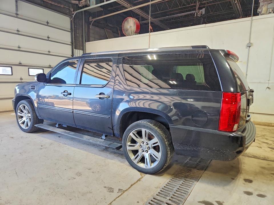 2011 Cadillac Escalade VIN 1GYS4KEF6BR155814 COPART salvage auction — MECHANICAL, Mn - Non Public Clean Title, sold $775 on 2026-07-23 (photo 2)