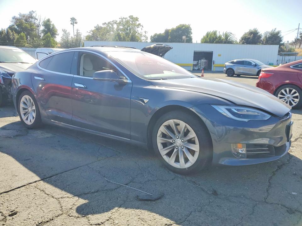 2017 Tesla Model s VIN 5YJSA1E27HF222294 COPART salvage auction — SIDE, CA - SALVAGE CERTIFICATE, sold $6,700 on 2026-07-31 (photo 4)