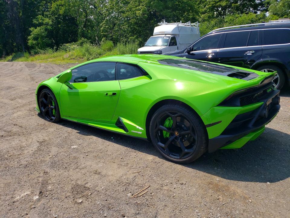 2023 Lamborghini Huracan VIN ZHWUF5ZF1PLA22581 COPART salvage auction — SIDE, Nj - Junk Title Certificate, sold $40,750 on 2026-07-30 (photo 2)