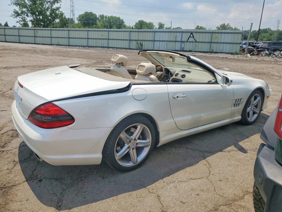 2009 Mercedes-benz Sl-klasse VIN WDBSK71F99F151975 COPART salvage auction — WATER/FLOOD, Oh - Cert Of Title-Salvage Flood, sold $10,600 on 2026-08-11 (photo 3)