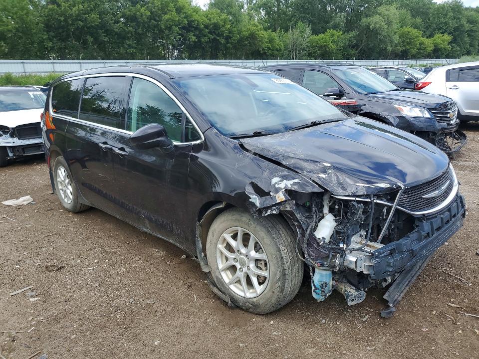 2017 Chrysler Pacifica VIN 2C4RC1BG4HR745611 COPART salvage auction — FRONT END, Salvage Title, sold $2,150 on 2026-07-29 (photo 4)