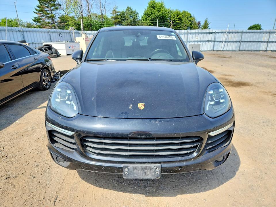 2017 Porsche Cayenne VIN WP1AA2A27HKA88556 COPART salvage auction — MECHANICAL, ON - PERMIT NO BRAND - UNFIT, sold $4,750 on 2026-08-04 (photo 5)