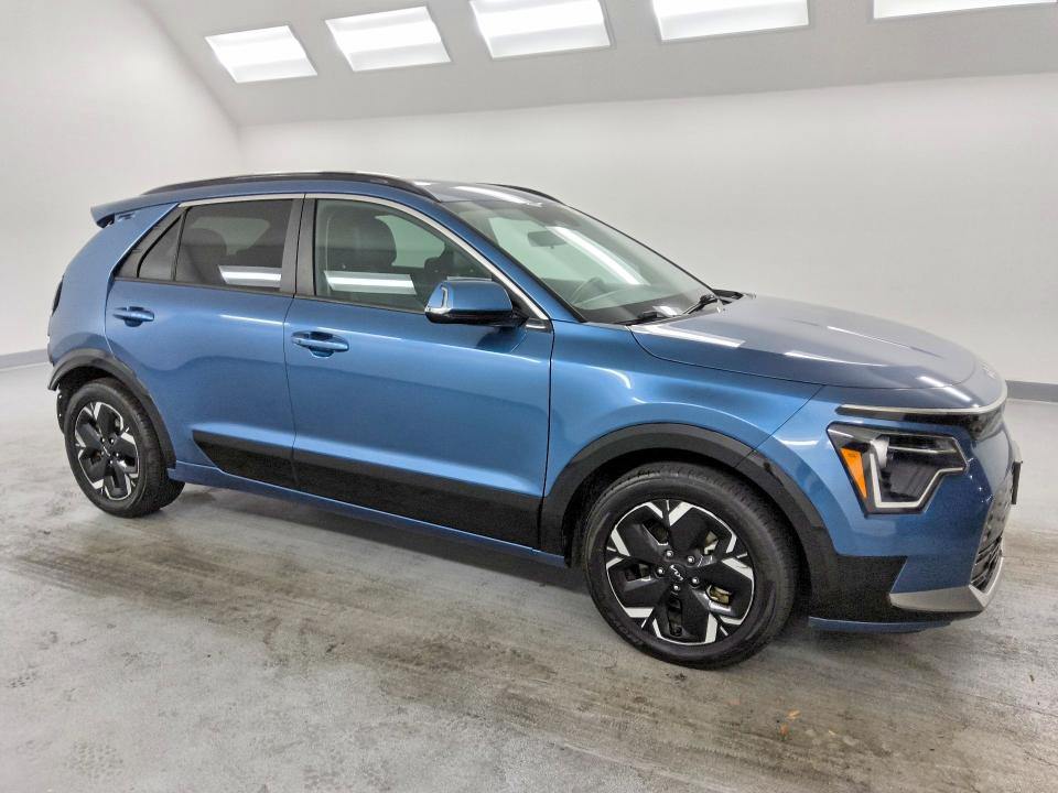 2023 Kia Niro VIN KNDCR3L10P5021338 COPART salvage auction — REAR END, CA - CERTIFICATE OF TITLE, sold $7,200 on 2026-07-15 (photo 4)